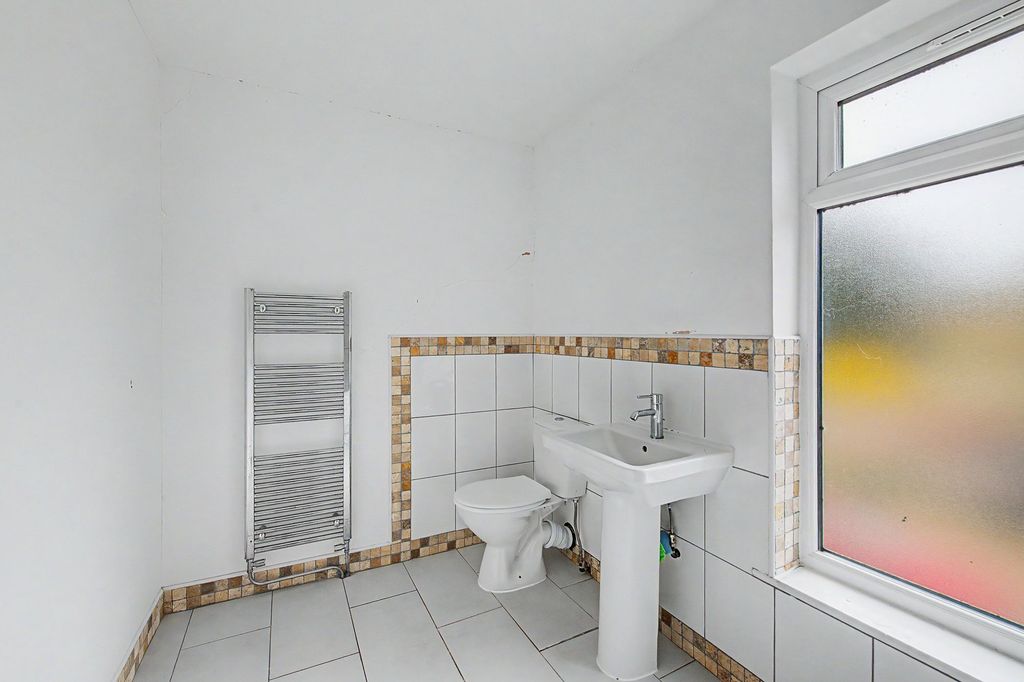 Additional image 8 of 1 bed flat for saleSpilsby Road, Boston PE21
