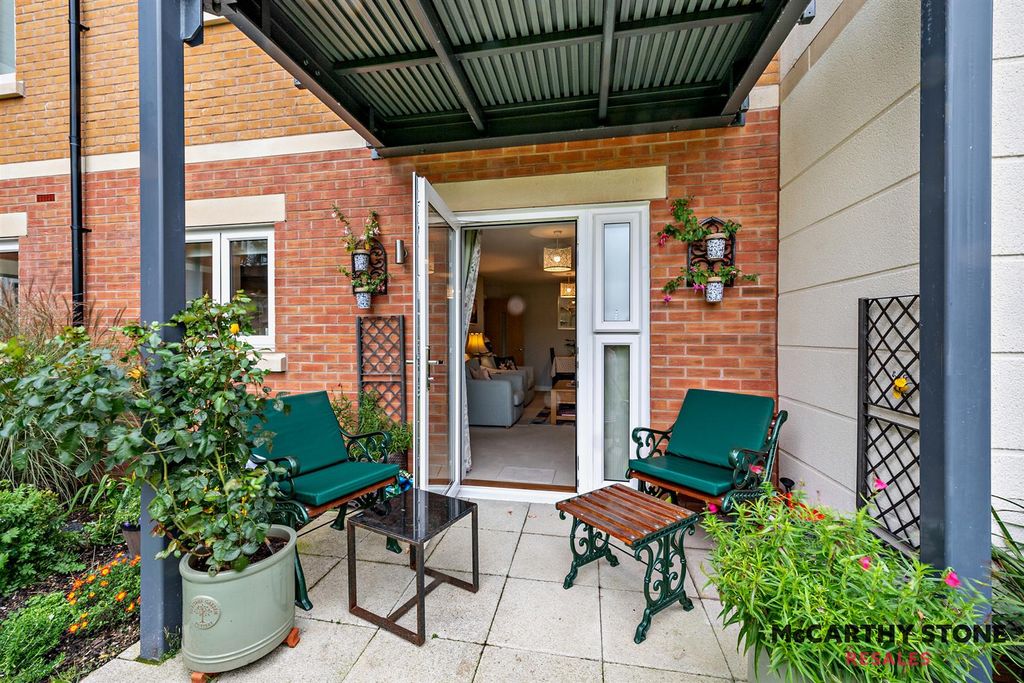 Additional image 2 of 2 bed flat for saleGordon Court, Flood Lane, Bridport DT6