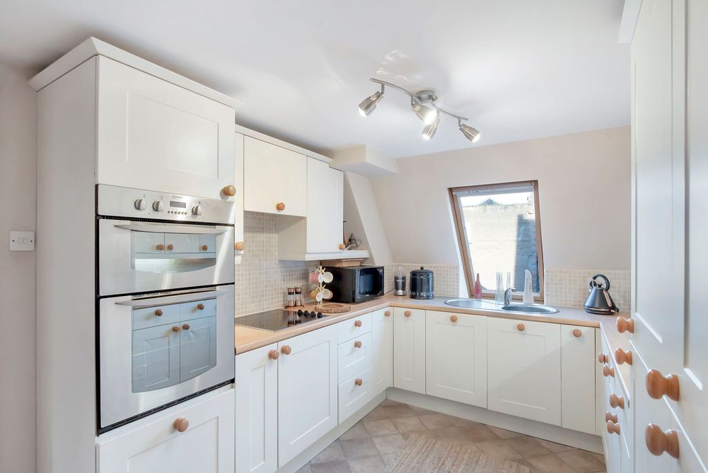 Additional image 10 of 2 bed flat for saleTay Street, Perth PH1