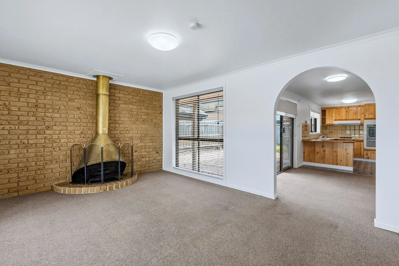 6 McKellar Avenue, Hoppers Crossing VIC 3029 photo 2