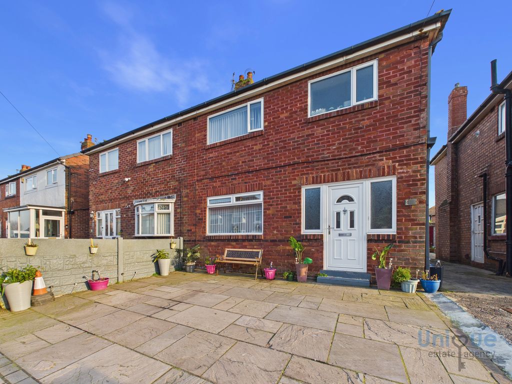 3 bed semi-detached house for saleDrakelowe Avenue, Blackpool FY4