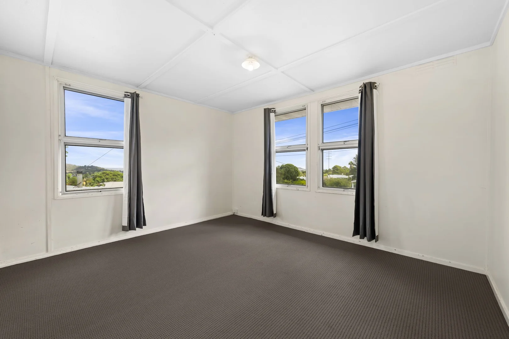 Additional image 4 of 40 Poinciana Street, Newtown QLD 4350