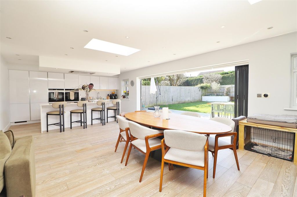 Additional image 11 of 3 bed detached bungalow for saleTheobald Street, Borehamwood WD6