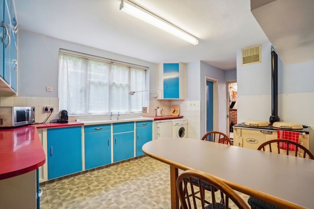 Additional image 8 of 4 bed detached house for saleBlind Lane, Bourne End SL8