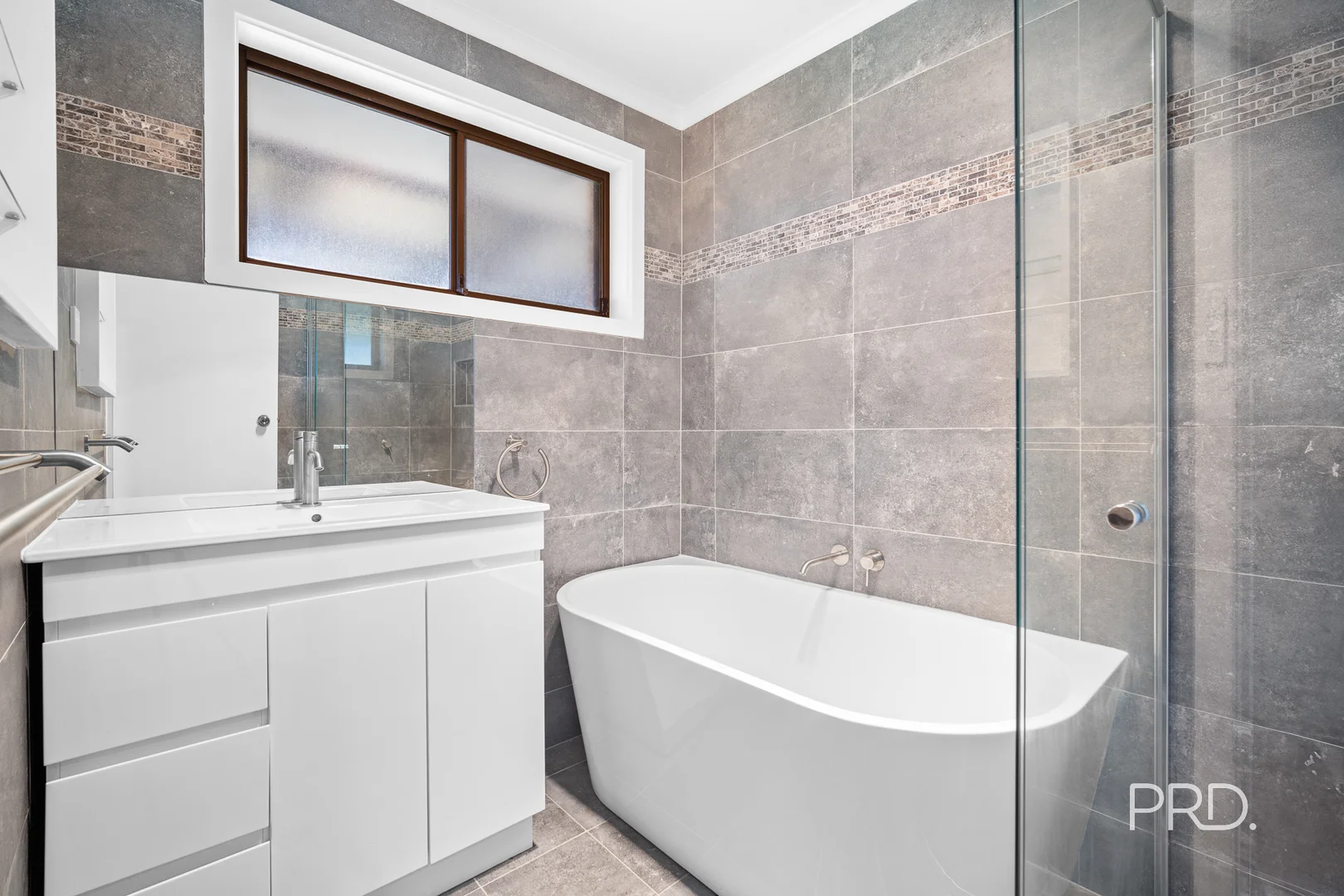 Additional image 5 of 21 Pinaroo Drive, Glenfield Park NSW 2650