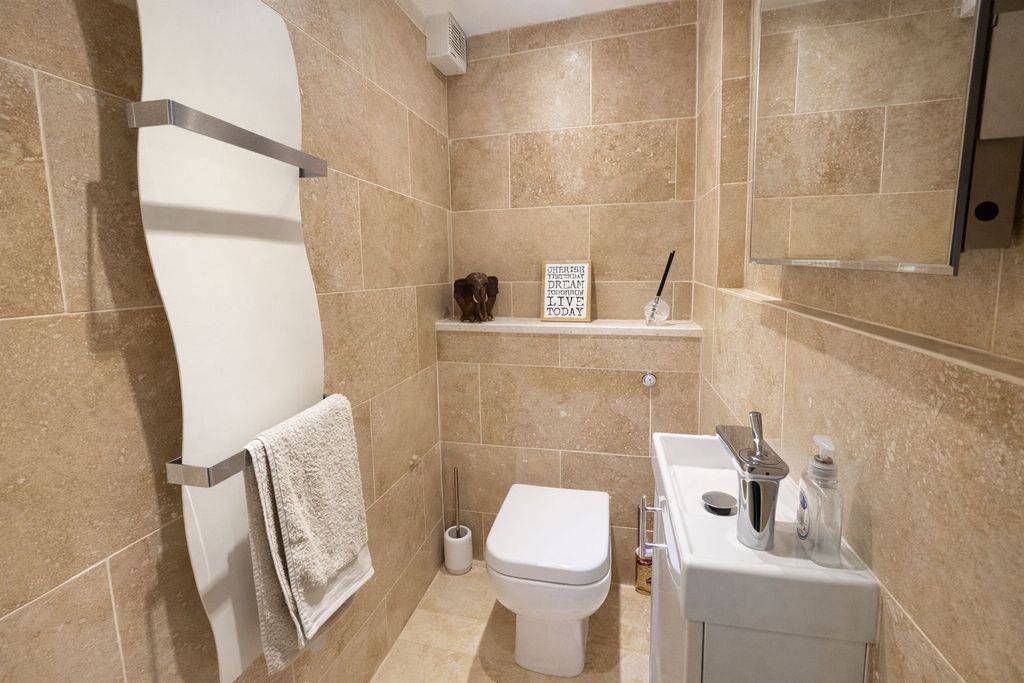 Additional image 3 of 3 bed flat for saleChrisharben Court, Green End, Clayton, Bradford BD14