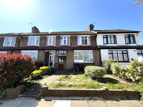 Connaught Gardens, London N13