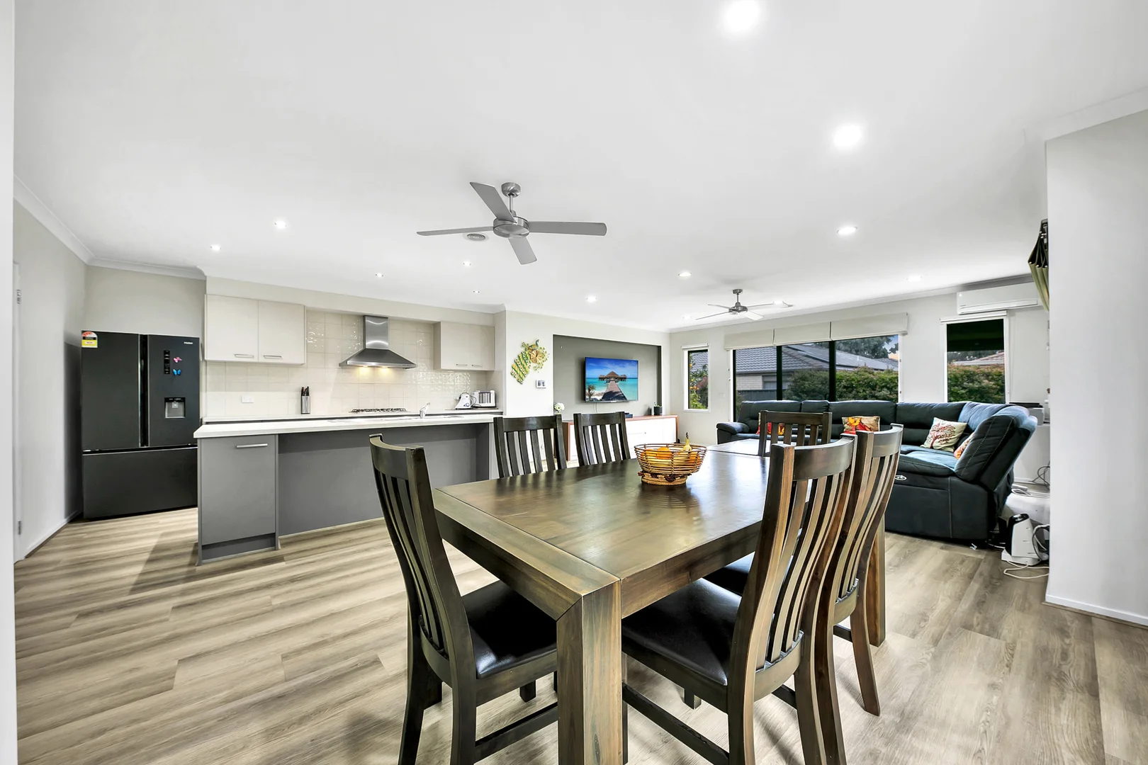 11 Brinbrook Street, Tarneit VIC 3029 photo 3