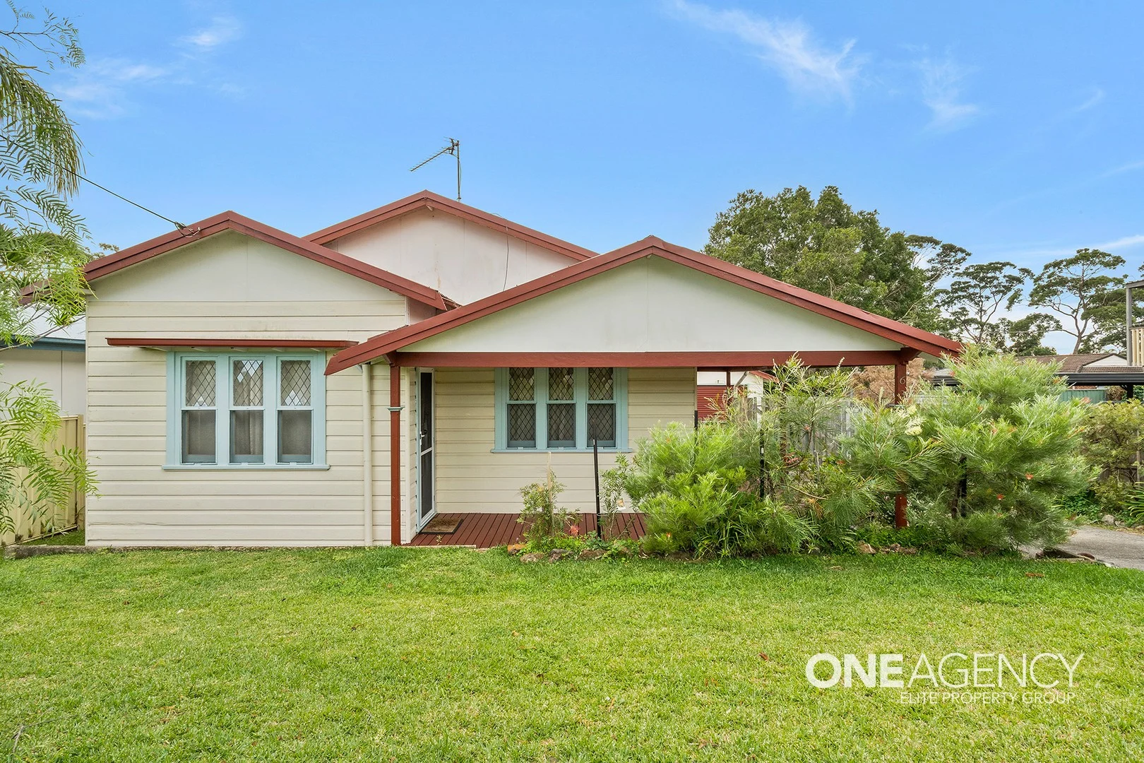 63 Sussex Inlet Road, Sussex Inlet NSW 2540