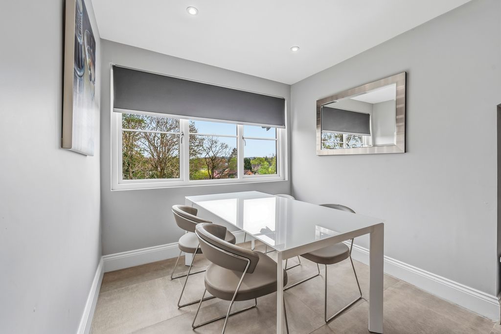Additional image 6 of 2 bed flat for saleDaveylands, Wilmslow, Cheshire SK9