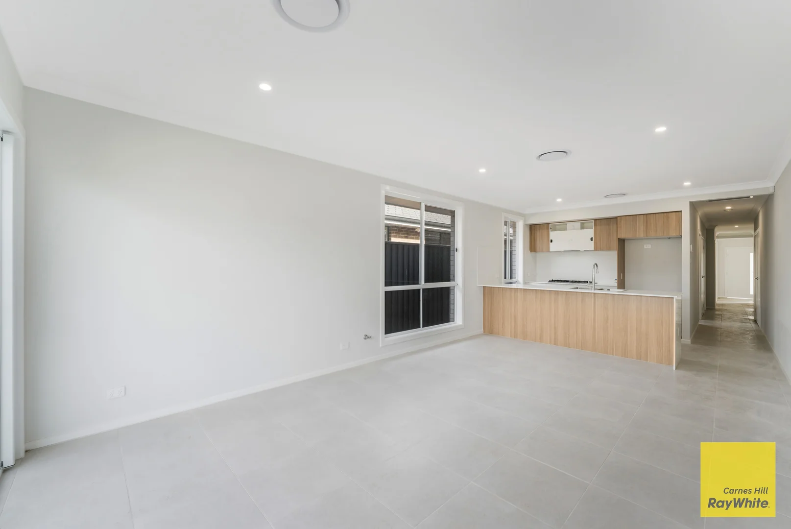 79 Barcelona Drive, Prestons NSW 2170 photo 3