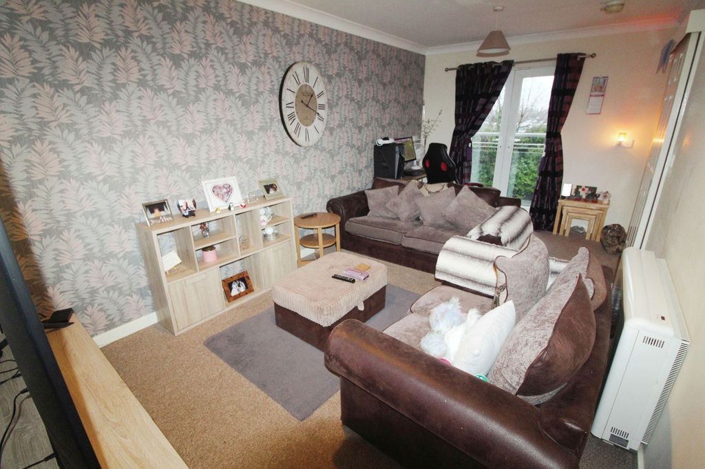 Additional image 4 of 2 bed flat for saleCromwell Court, Blyth NE24