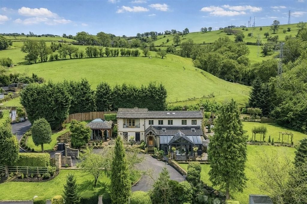 4 bed detached house for saleMarple Road, Chisworth SK13
