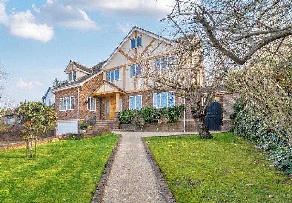 6 bed detached house for salePark Farm Road, Bickley, Kent BR1