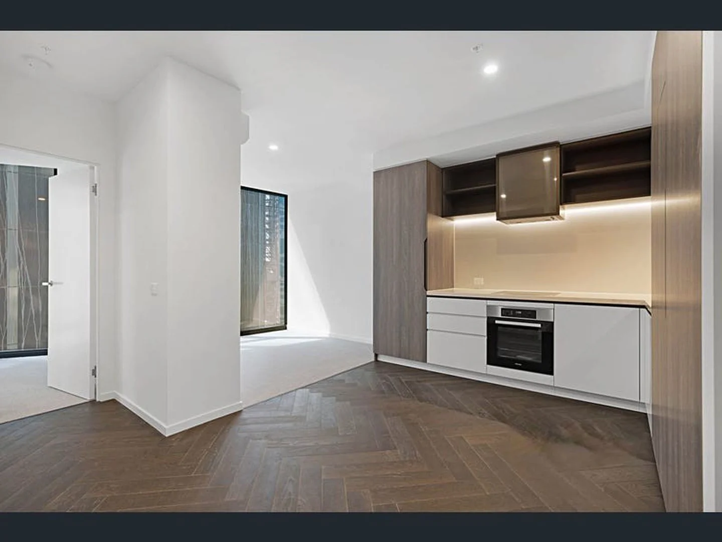 1807/111 A'Beckett Street, Melbourne VIC 3000