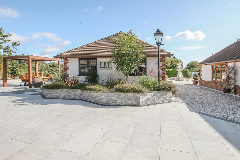 Additional image 45 of 6 bed detached house for saleHay Green Lane, Hook End, Brentwood CM15