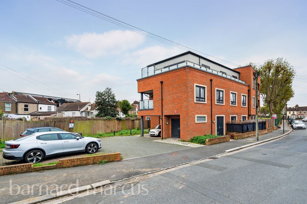 2 bed flat for saleHenderson Road, Croydon CR0