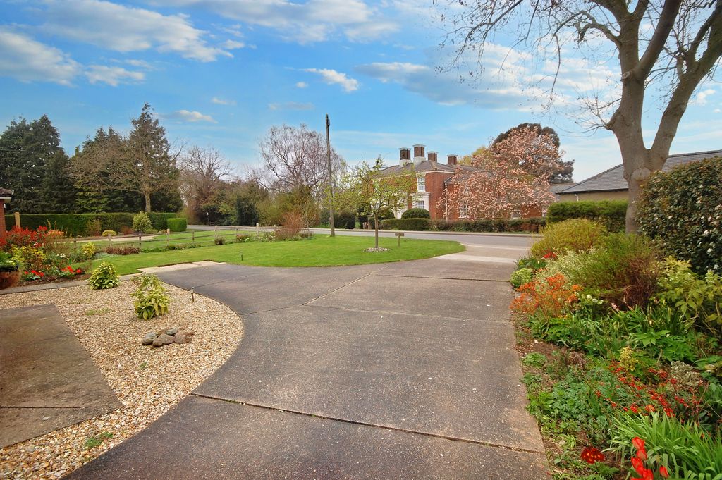 Additional image 27 of 3 bed detached bungalow for saleStation Road, North Thoresby DN36