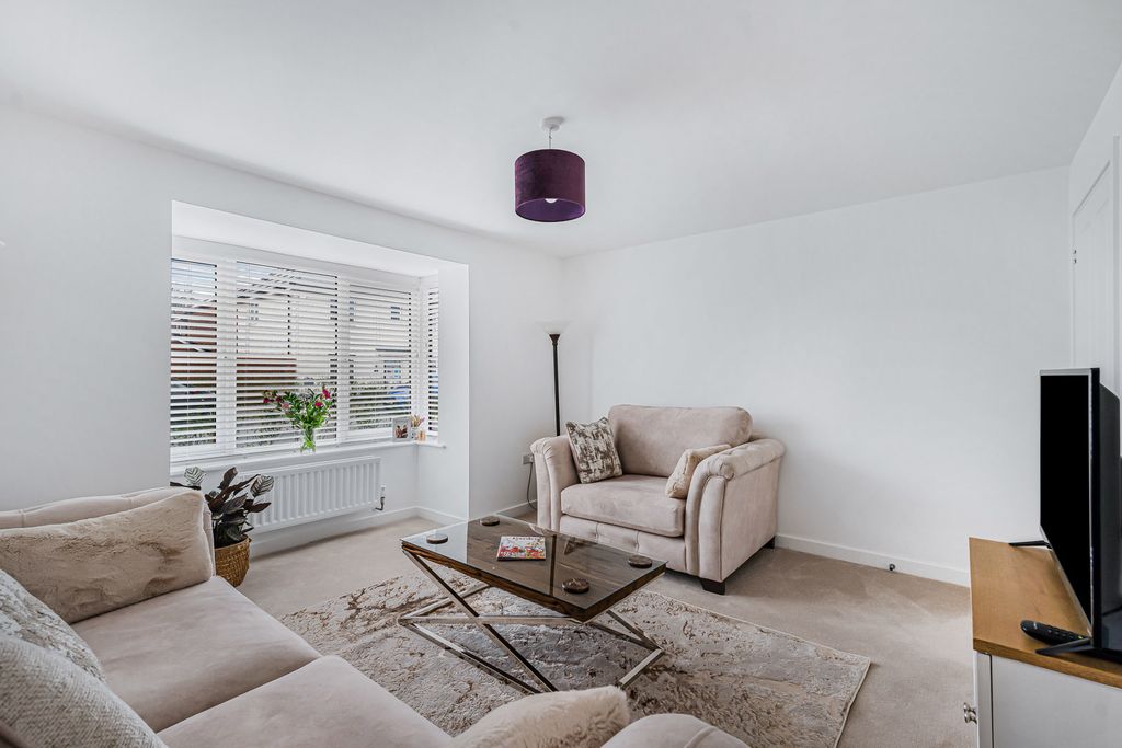 Additional image 2 of 4 bed detached house for saleMiles Road, Bordon, Hampshire GU35