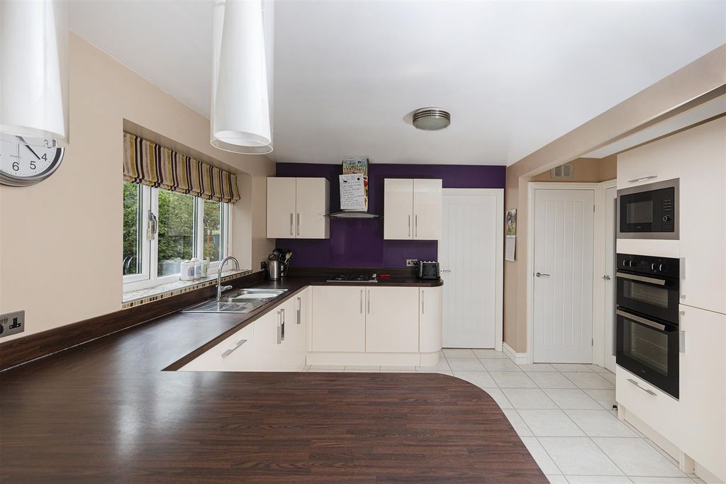 Additional image 28 of 4 bed detached house for saleDaisy Road, Brighouse HD6