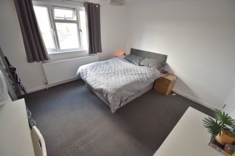 Radstock Road, Reading RG1, Room to rent