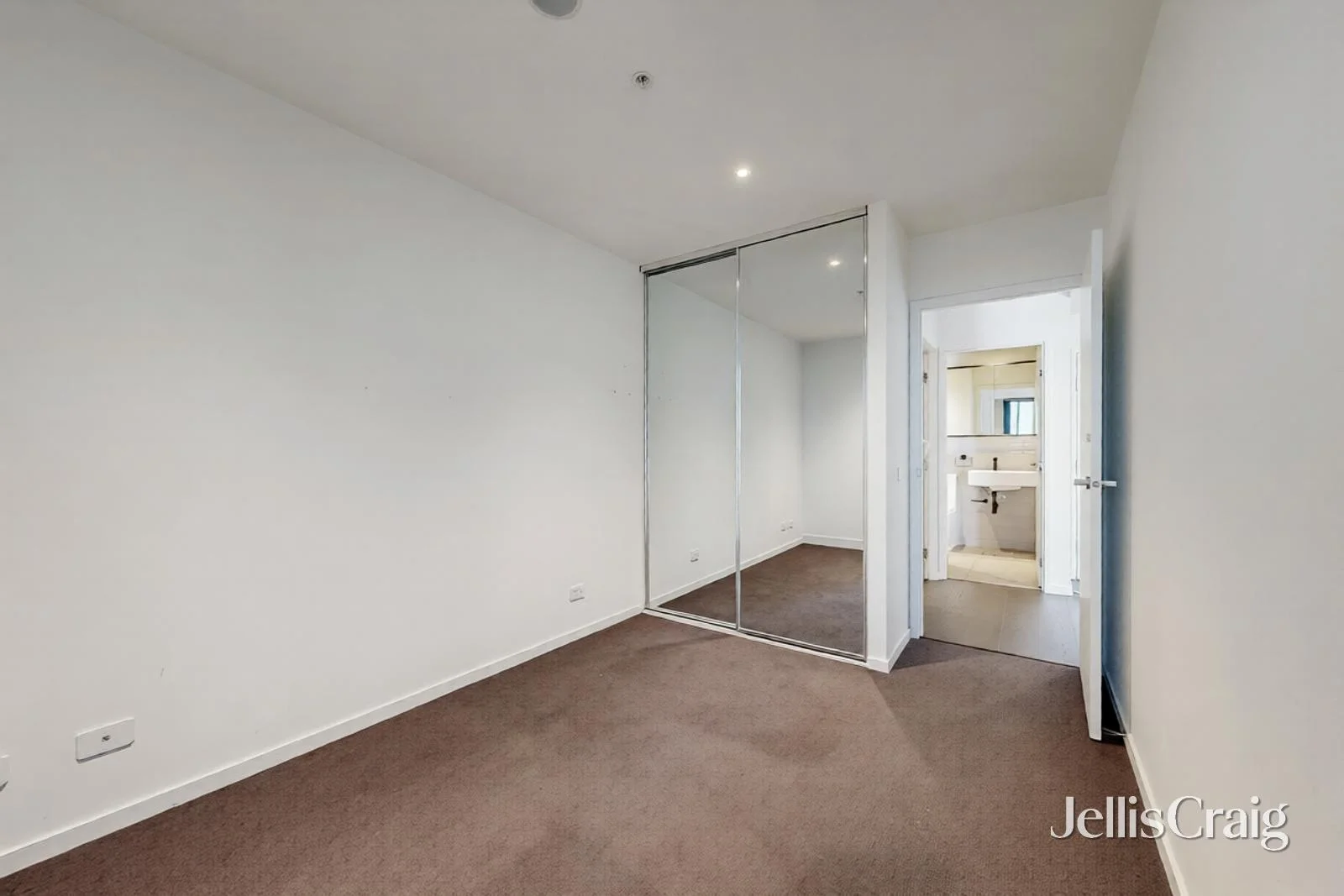 Additional image 8 of 1302/5 Joseph Road, Footscray VIC 3011