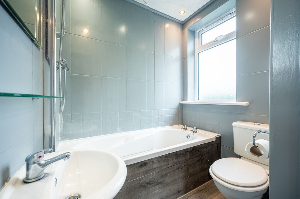 Additional image 10 of 2 bed flat for sale25 Western Road, Kilmarnock KA3