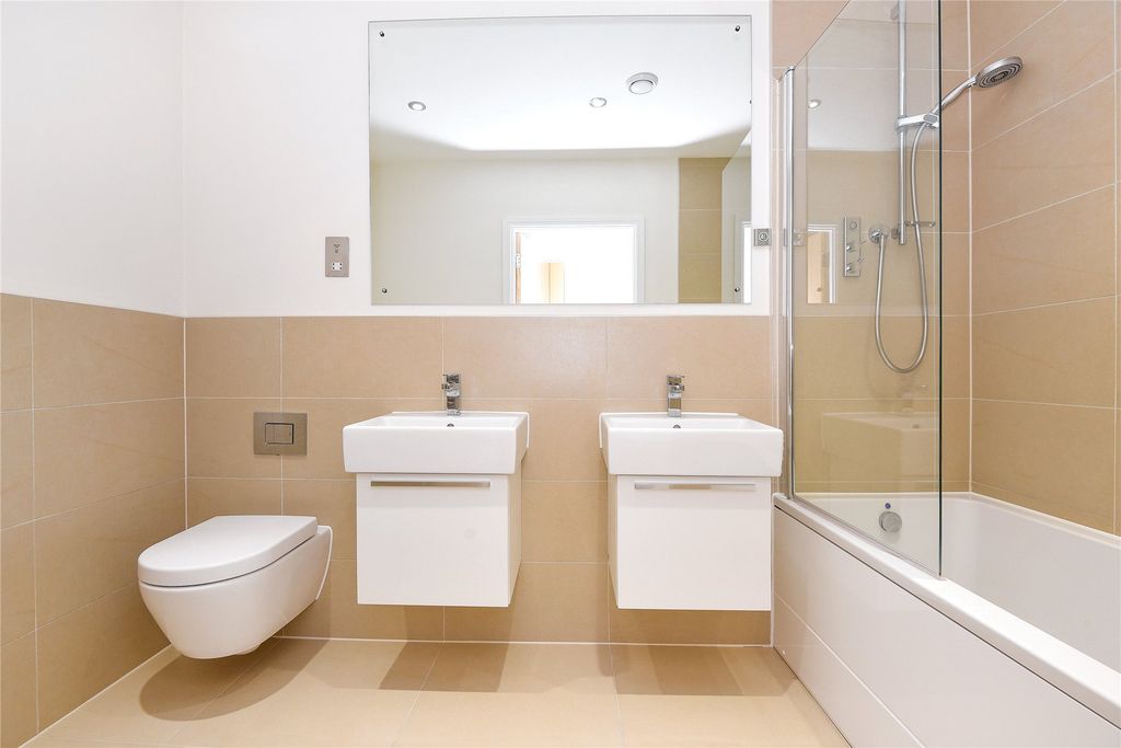 Additional image 12 of 1 bed flat for saleLymington, Hampshire SO41