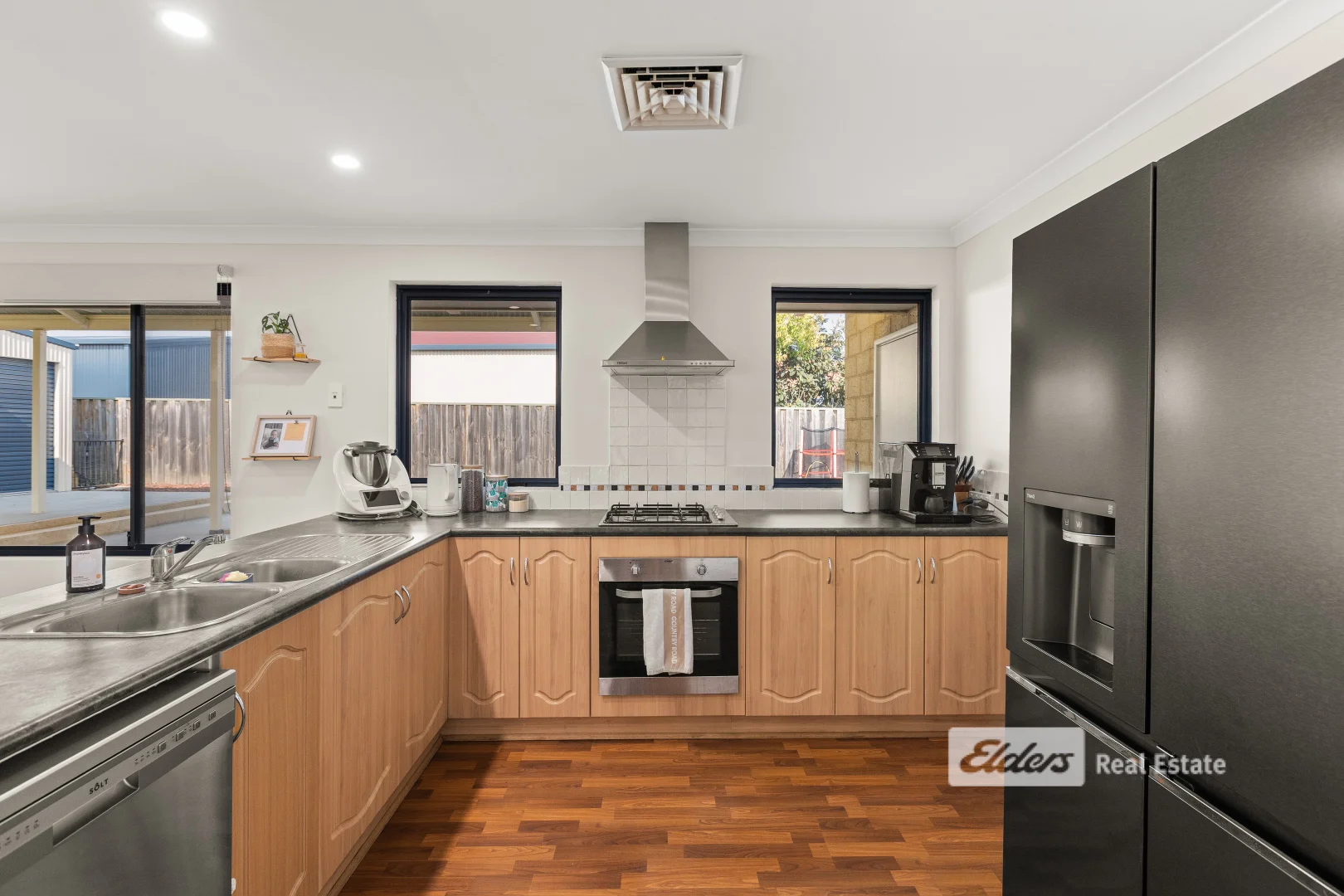 69 Burleigh Drive, Australind WA 6233 photo 5