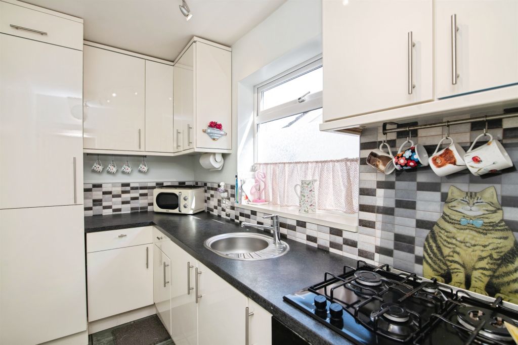 Additional image 8 of 3 bed semi-detached house for saleHigh Street, Pensnett, Brierley Hill DY5