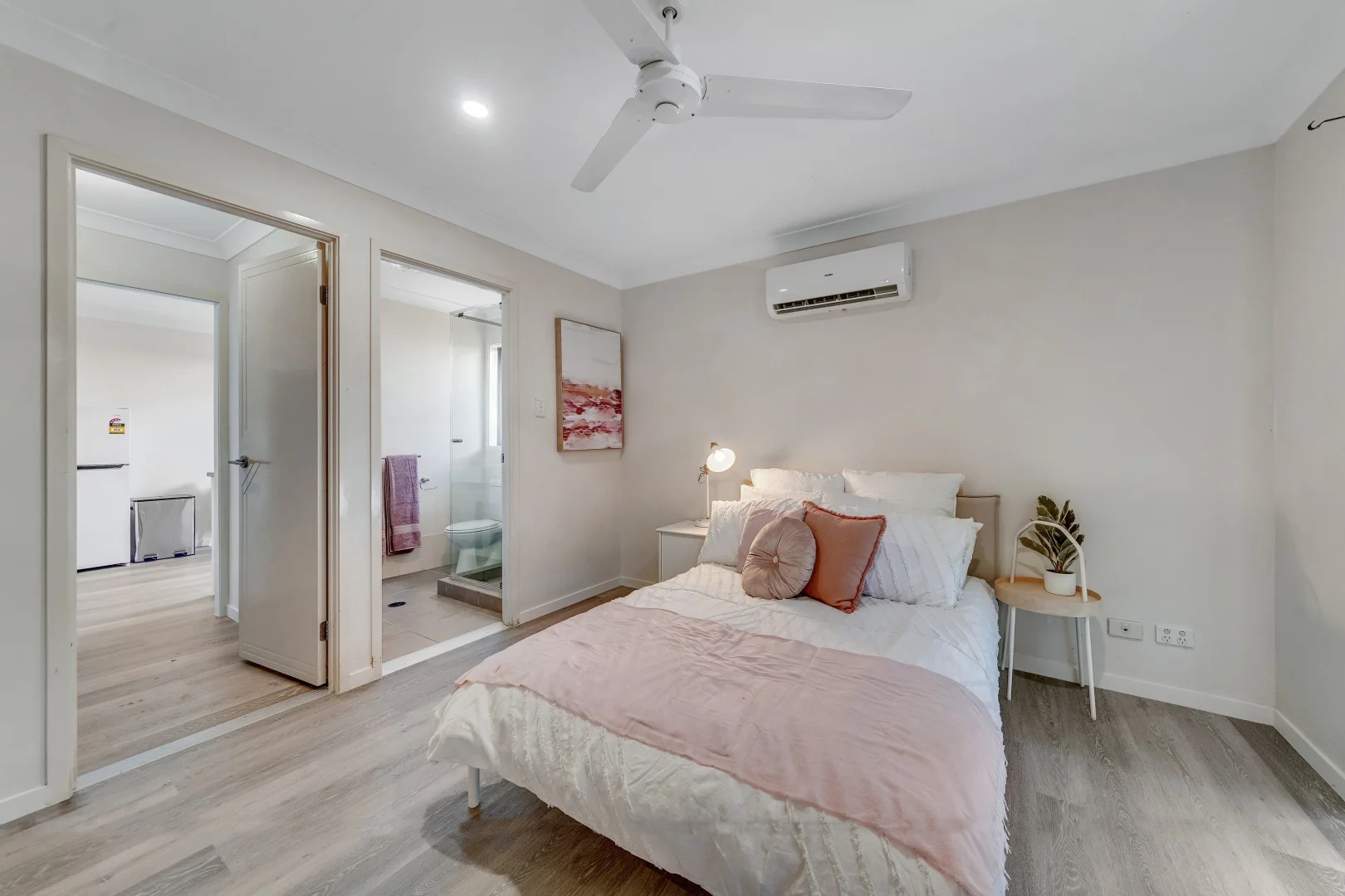 4/19 Winchester Crescent, Pimpama QLD 4209 photo 4