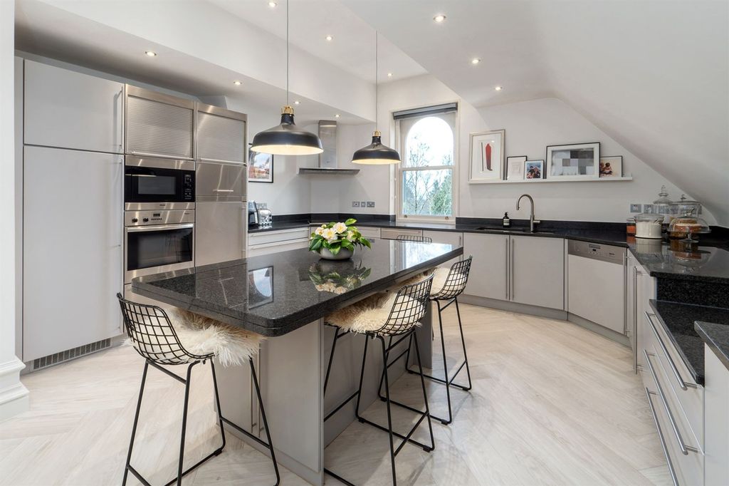 Additional image 8 of 3 bed penthouse for saleOakwood House, Beechfield Road, Alderley Edge SK9