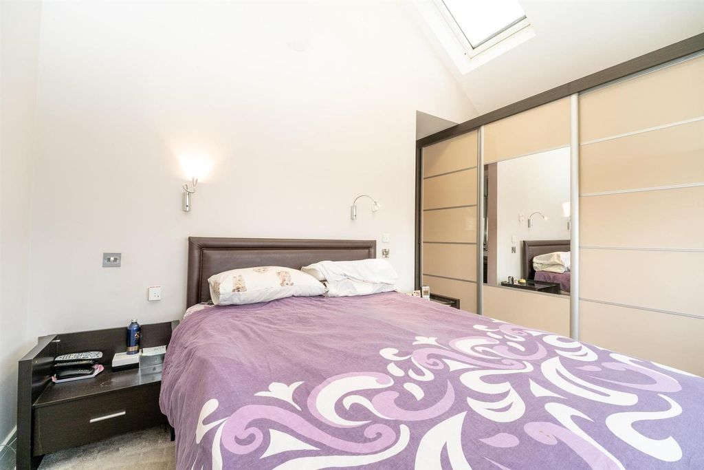 Additional image 13 of 4 bed semi-detached house for saleOakwood Avenue, Borehamwood WD6