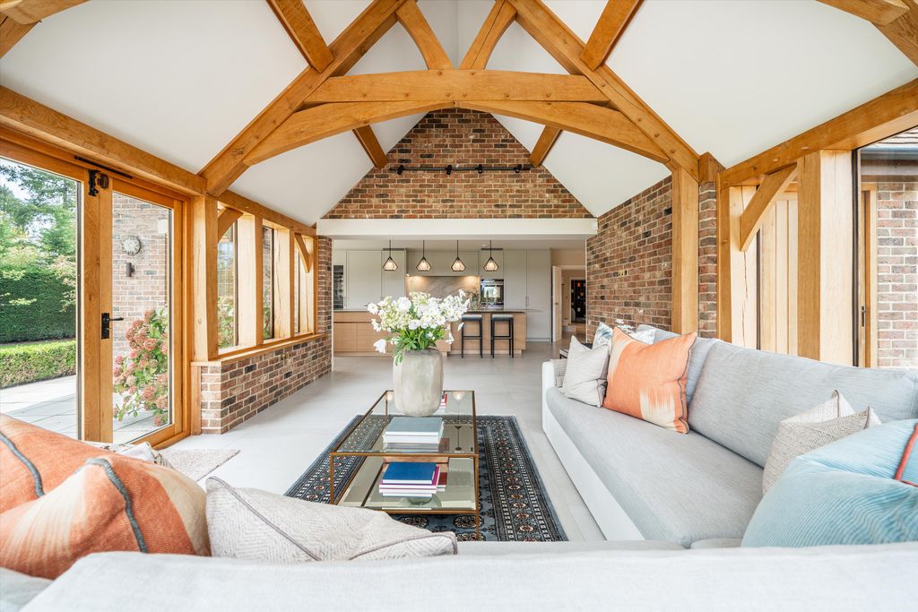 Additional image 6 of 4 bed detached house for saleStubbs Hill, Binfield, Berkshire RG42