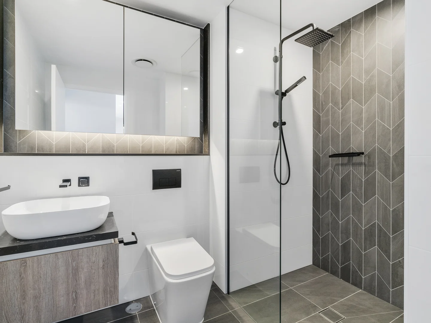 Additional image 10 of 705/28 Dalpura Street, Surfers Paradise QLD 4217