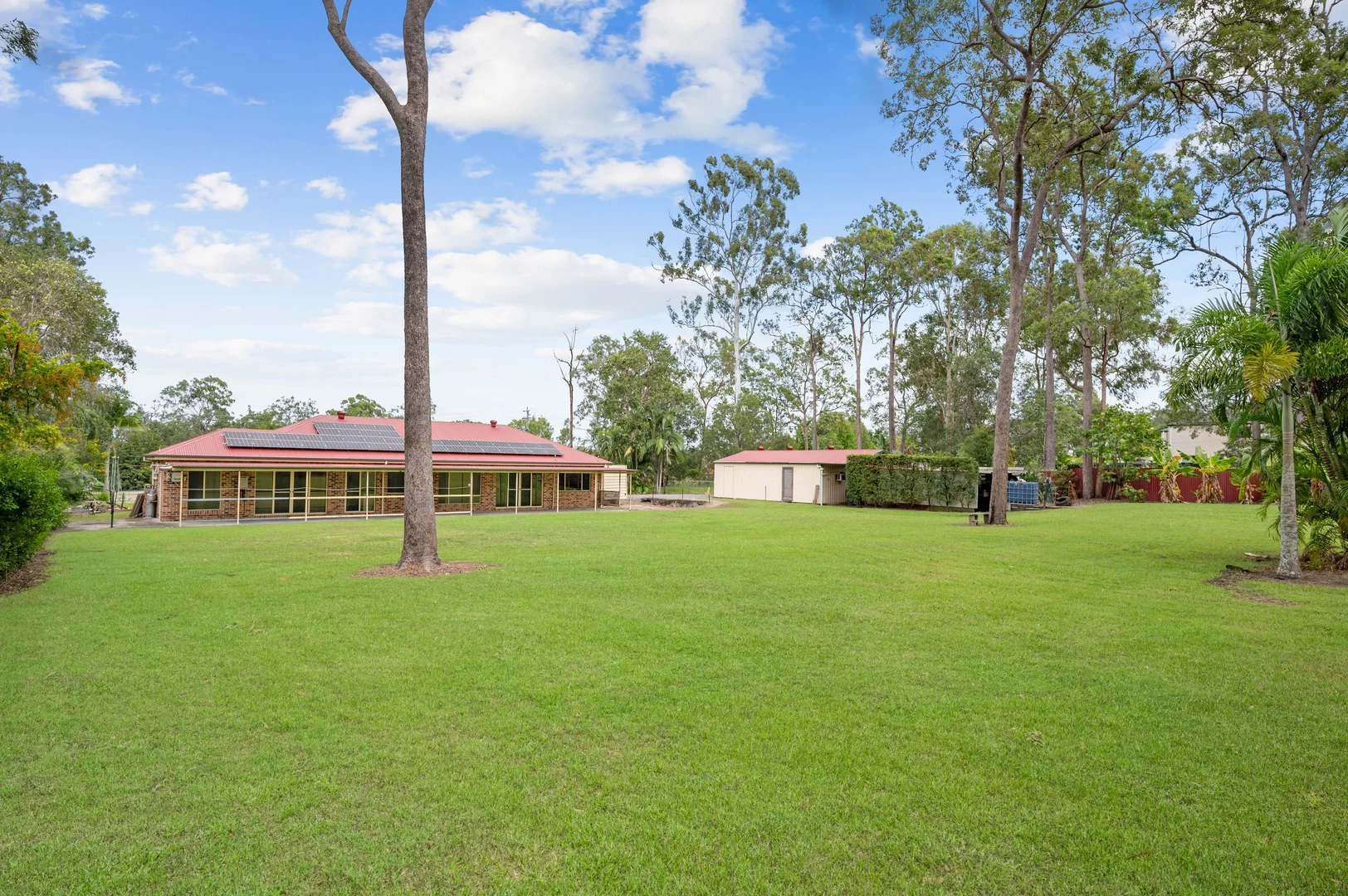 90-92 Chloe Drive, Munruben QLD 4125 photo 4