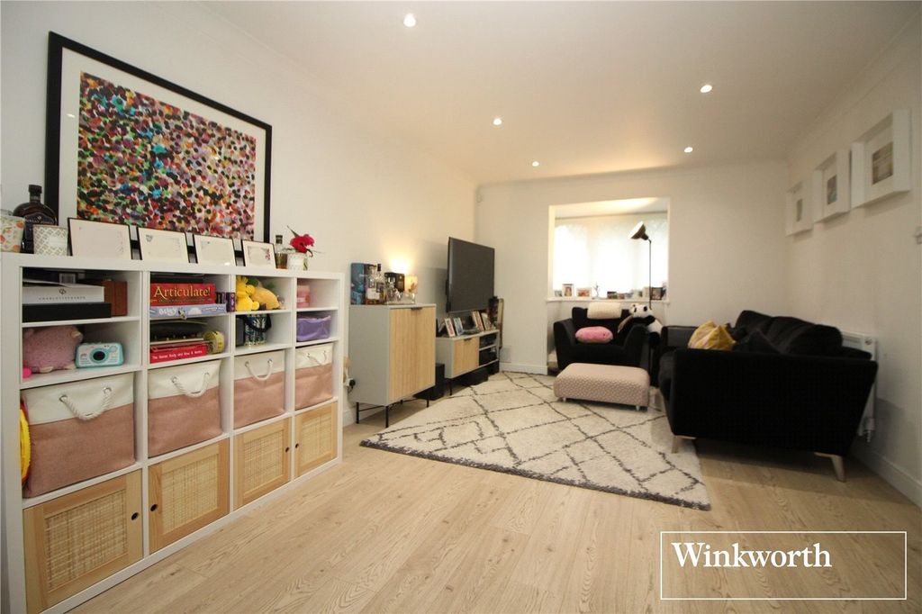Additional image 4 of 3 bed detached house for saleThe Campions, Borehamwood WD6