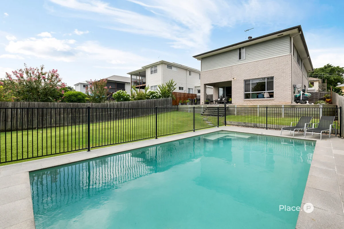 16 Prince Street, Cannon Hill QLD 4170