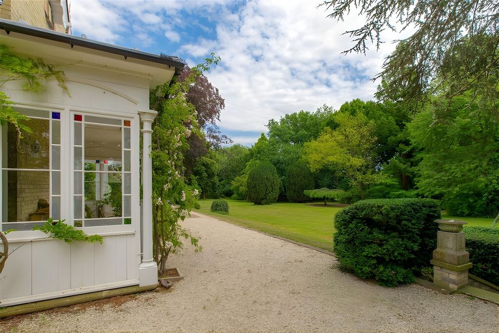 Additional image 10 of 7 bed detached house for saleRobins Lane, Cambridge CB23