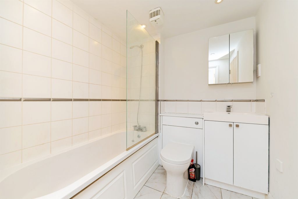 Additional image 15 of 2 bed flat for saleNewland Gardens, Hertford SG13