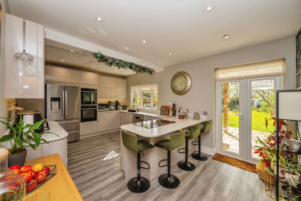 Additional image 4 of 7 bed semi-detached house for saleStation Road, Derby DE3