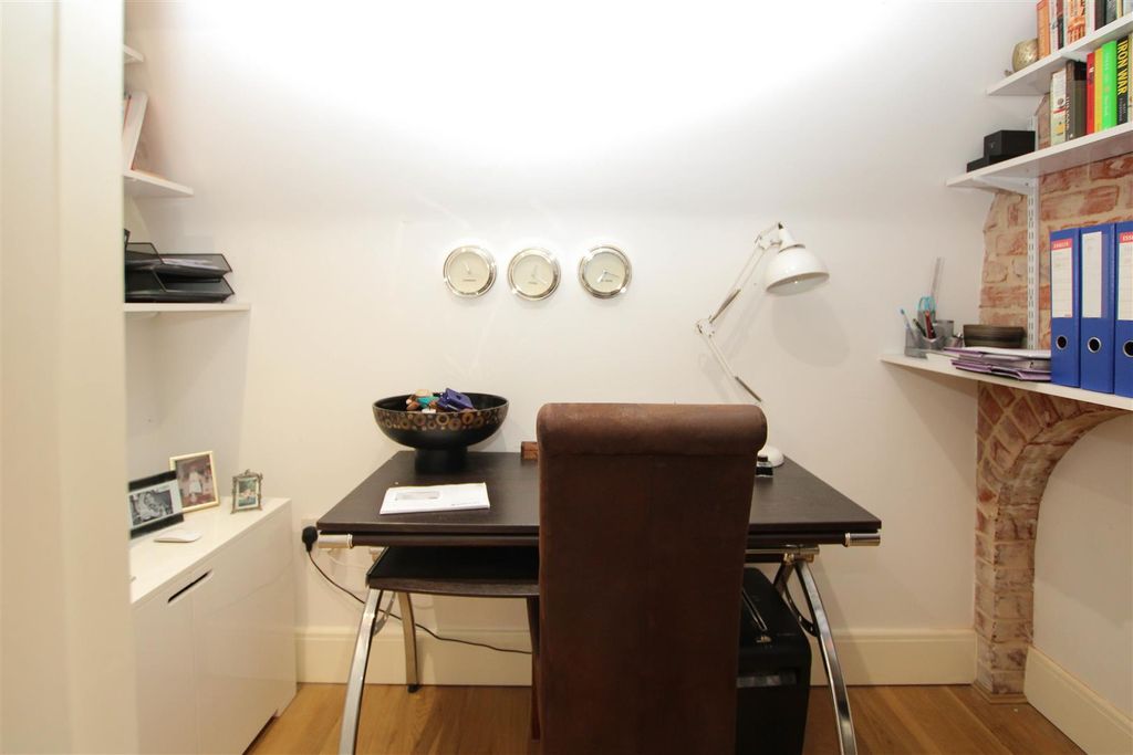 Additional image 20 of 2 bed flat for saleThe Galleries, Warley, Brentwood CM14