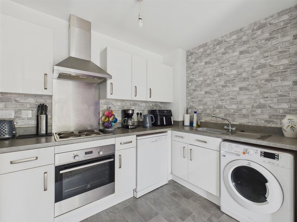 Additional image 4 of 2 bed flat for saleSomerford House, Malvern WR14