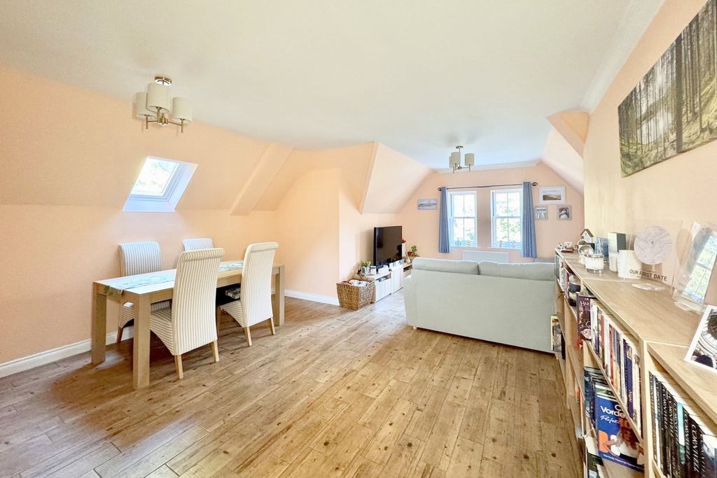 Additional image 2 of 2 bed flat for salePine House, Talbot Avenue, Talbot Woods, Bournemouth BH3