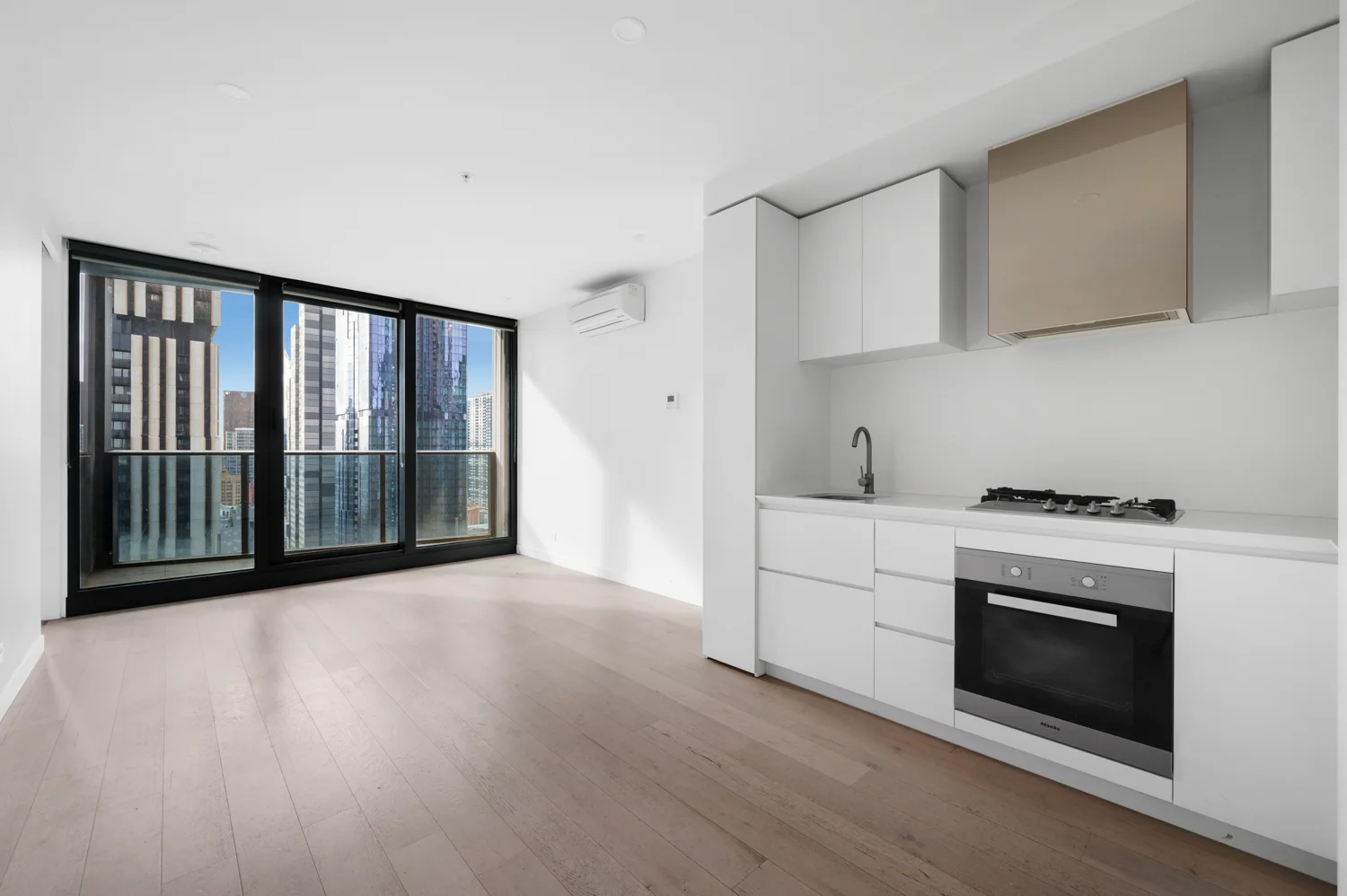 Additional image 4 of 2215/135 A'Beckett Street, Melbourne VIC 3000