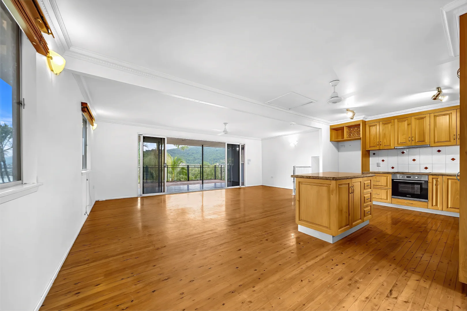 Additional image 3 of 12 Stewart Drive, Cannonvale QLD 4802