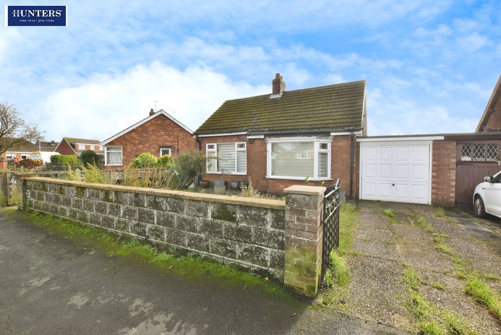 3 bed detached bungalow for salePoole Drive, Scunthorpe DN17