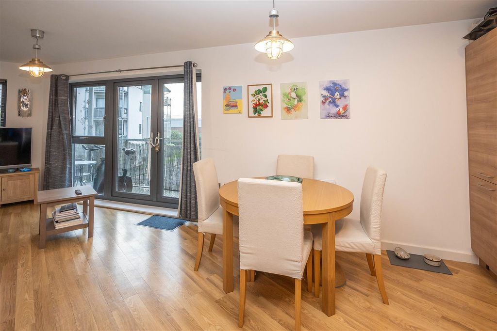 Additional image 9 of 2 bed flat for saleRollason Way, Brentwood CM14