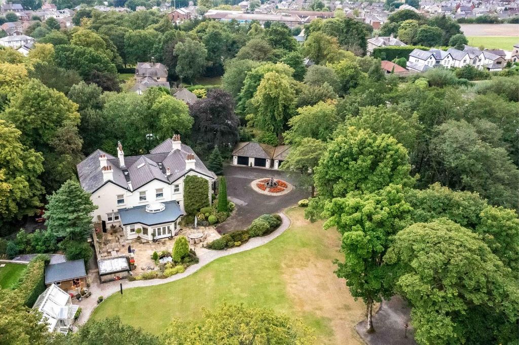 Additional image 80 of 5 bed detached house for saleMoorlands, Chapeltown Road, Bromley Cross, Bolton BL7
