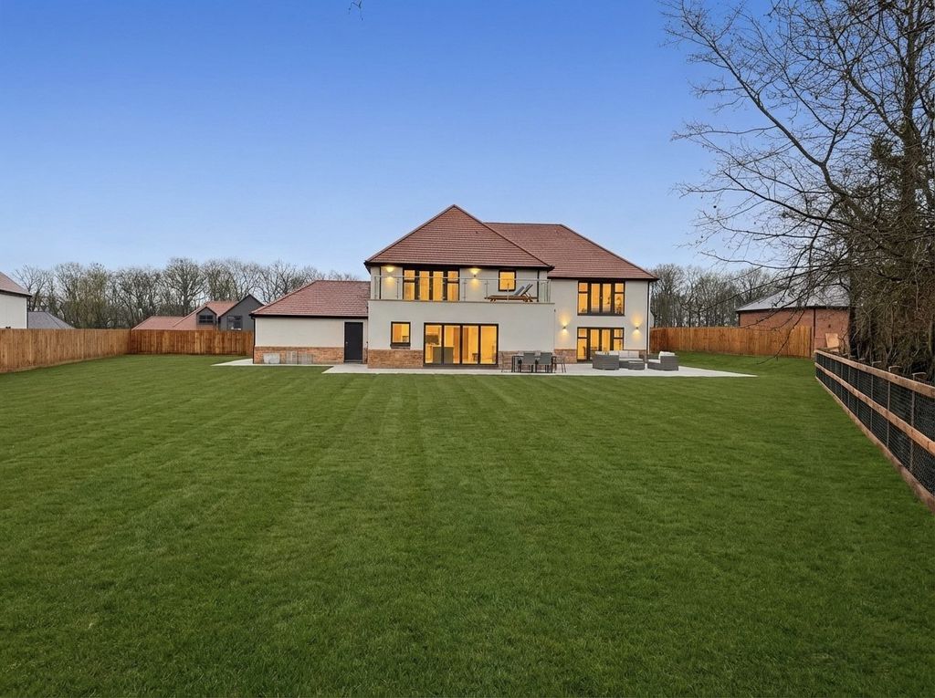 Additional image 18 of 5 bed detached house for saleThe Sherwood, Doddinghurst, Brentwood CM15